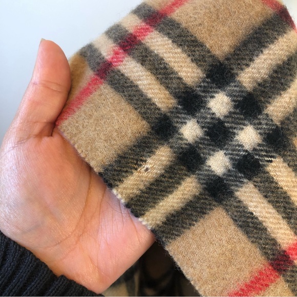 Burberrys of London Vintage Burberry 100% Cashmere Nova Check Scarf England - Picture 8 of 8